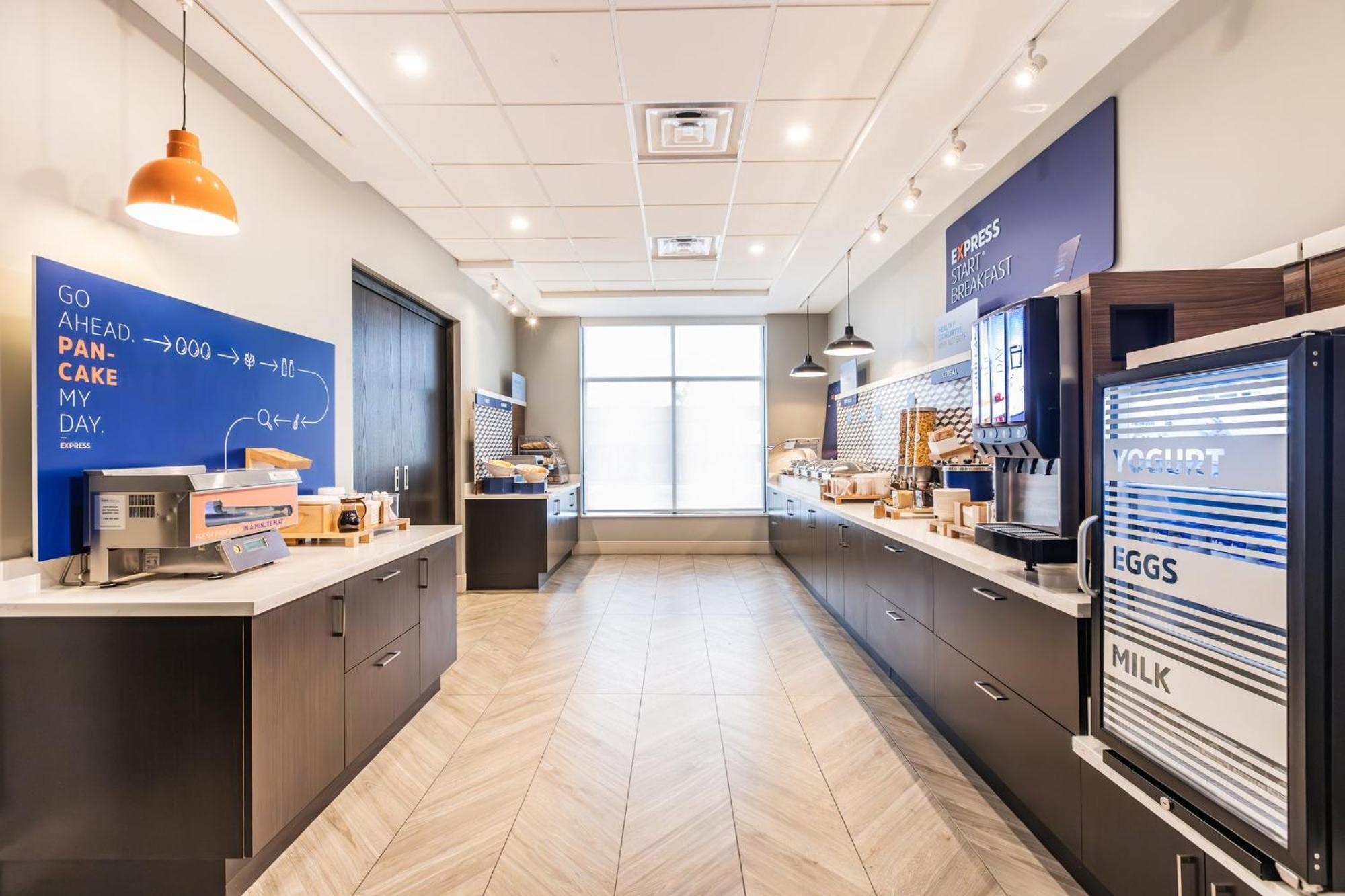 Holiday Inn Express & Suites - Toronto Airport South By Ihg Eksteriør billede