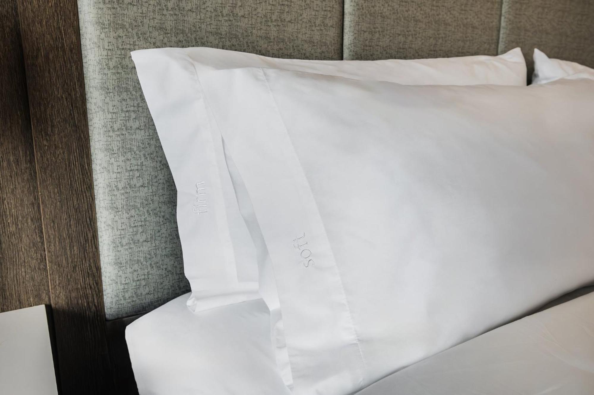 Holiday Inn Express & Suites - Toronto Airport South By Ihg Eksteriør billede
