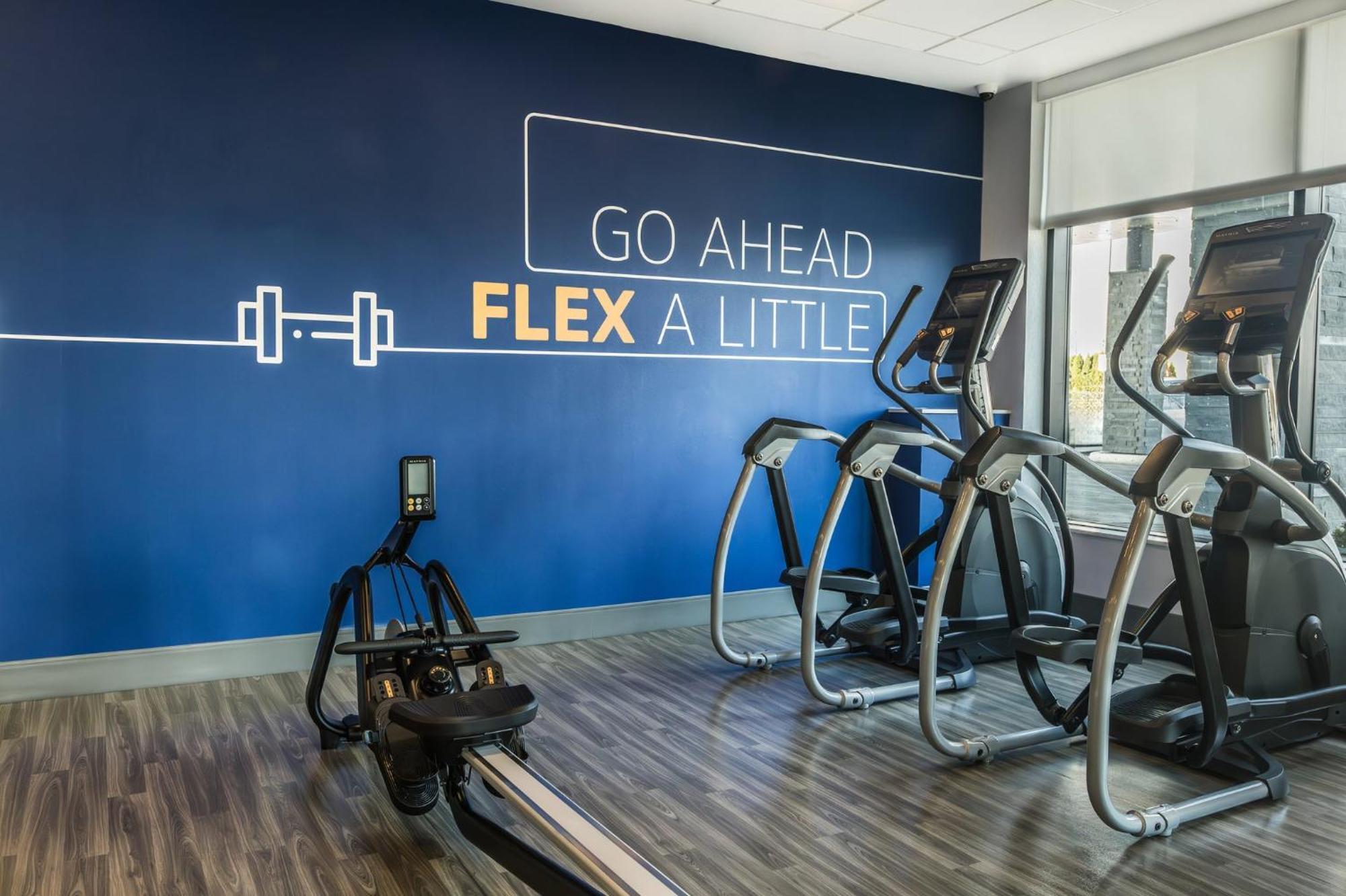 Holiday Inn Express & Suites - Toronto Airport South By Ihg Eksteriør billede