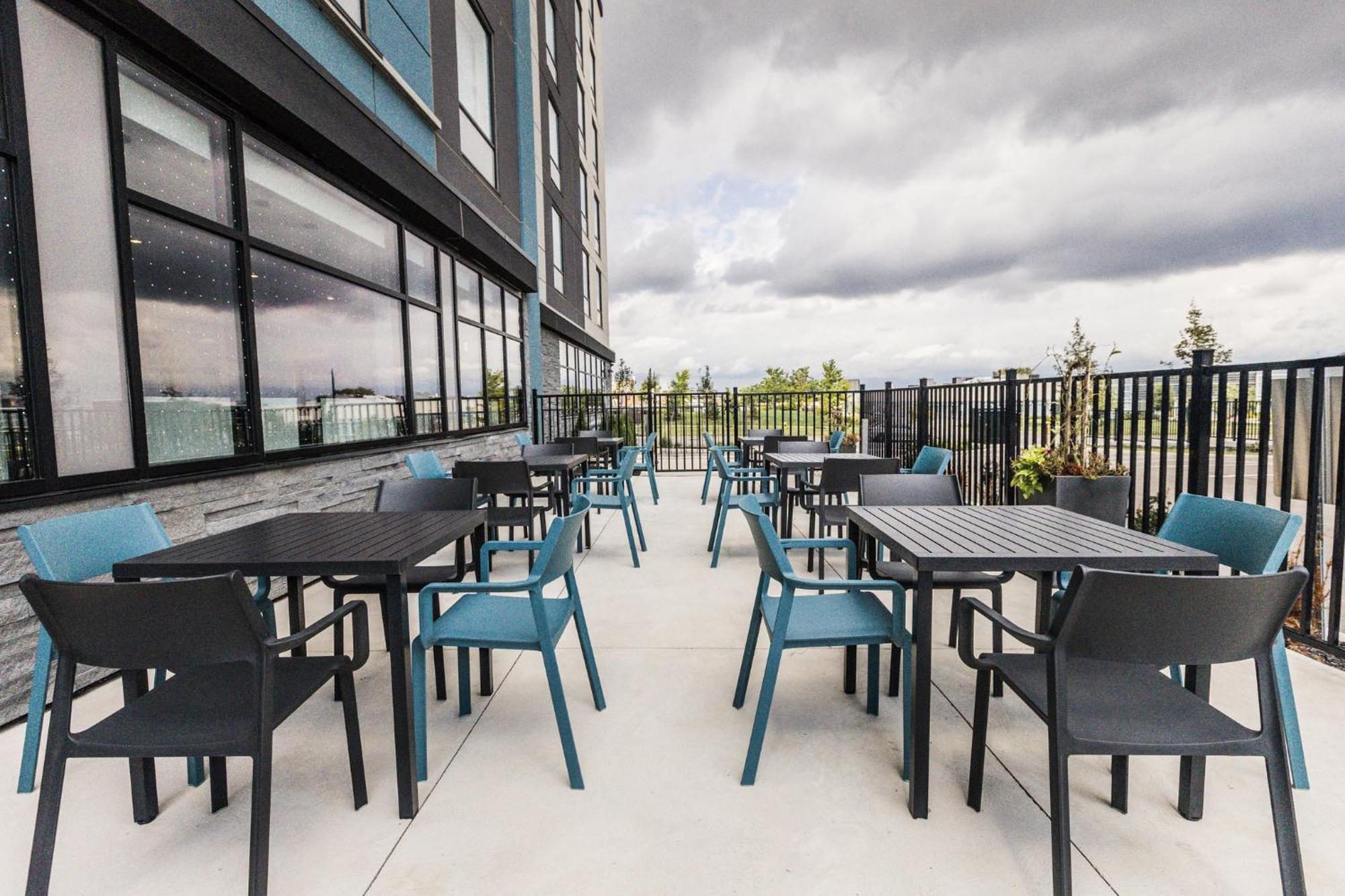 Holiday Inn Express & Suites - Toronto Airport South By Ihg Eksteriør billede