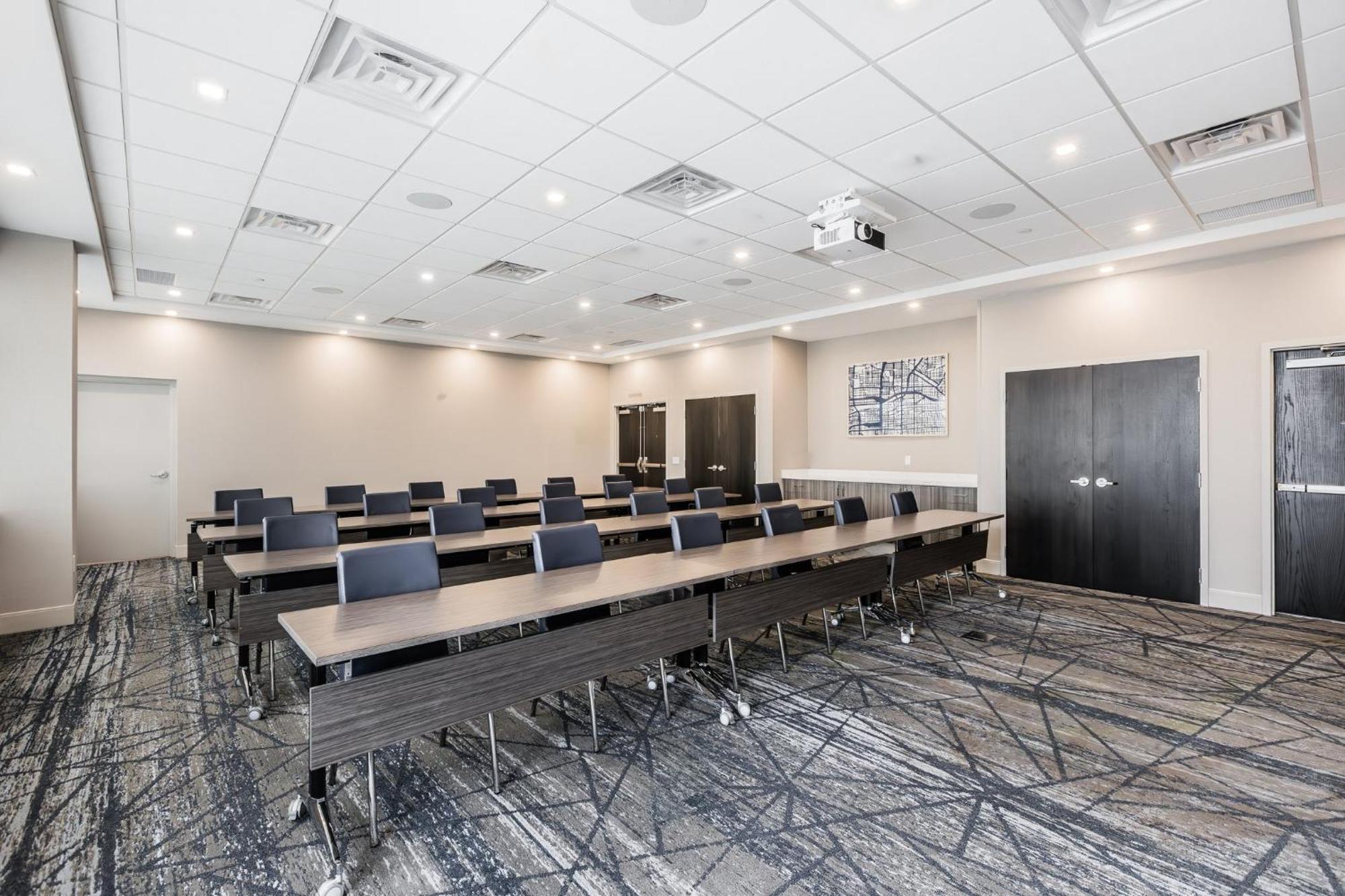 Holiday Inn Express & Suites - Toronto Airport South By Ihg Eksteriør billede