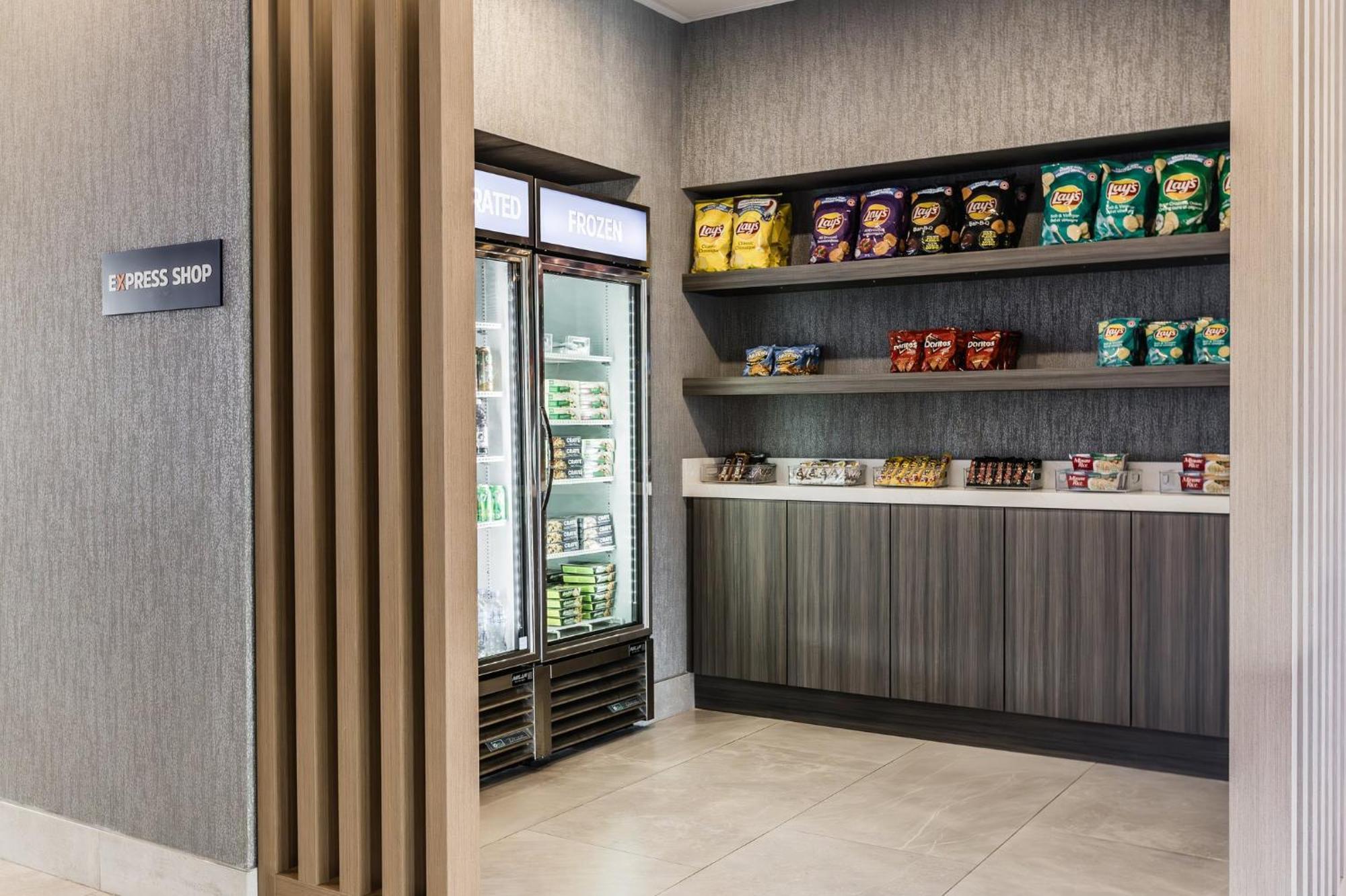 Holiday Inn Express & Suites - Toronto Airport South By Ihg Eksteriør billede