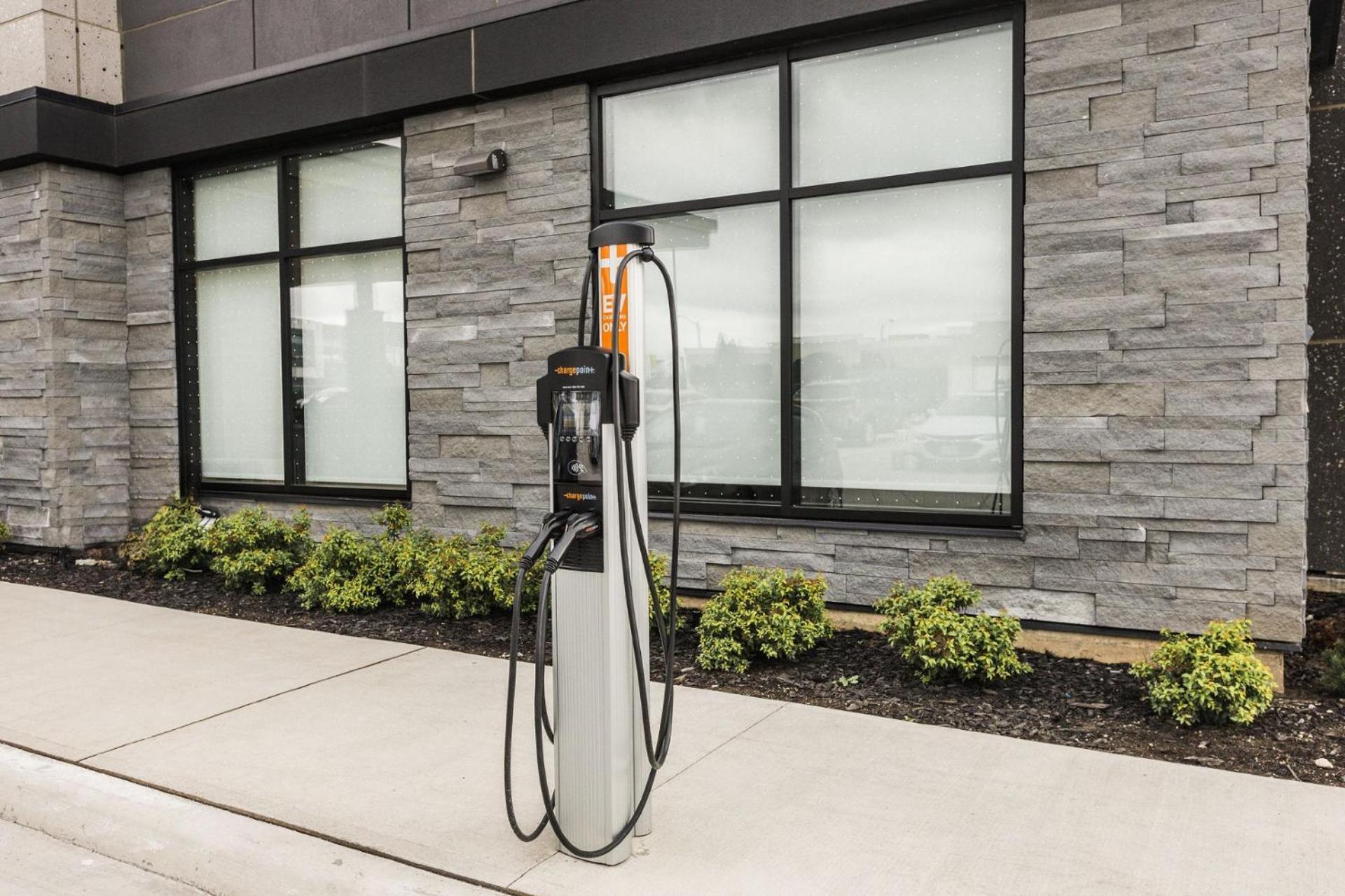 Holiday Inn Express & Suites - Toronto Airport South By Ihg Eksteriør billede