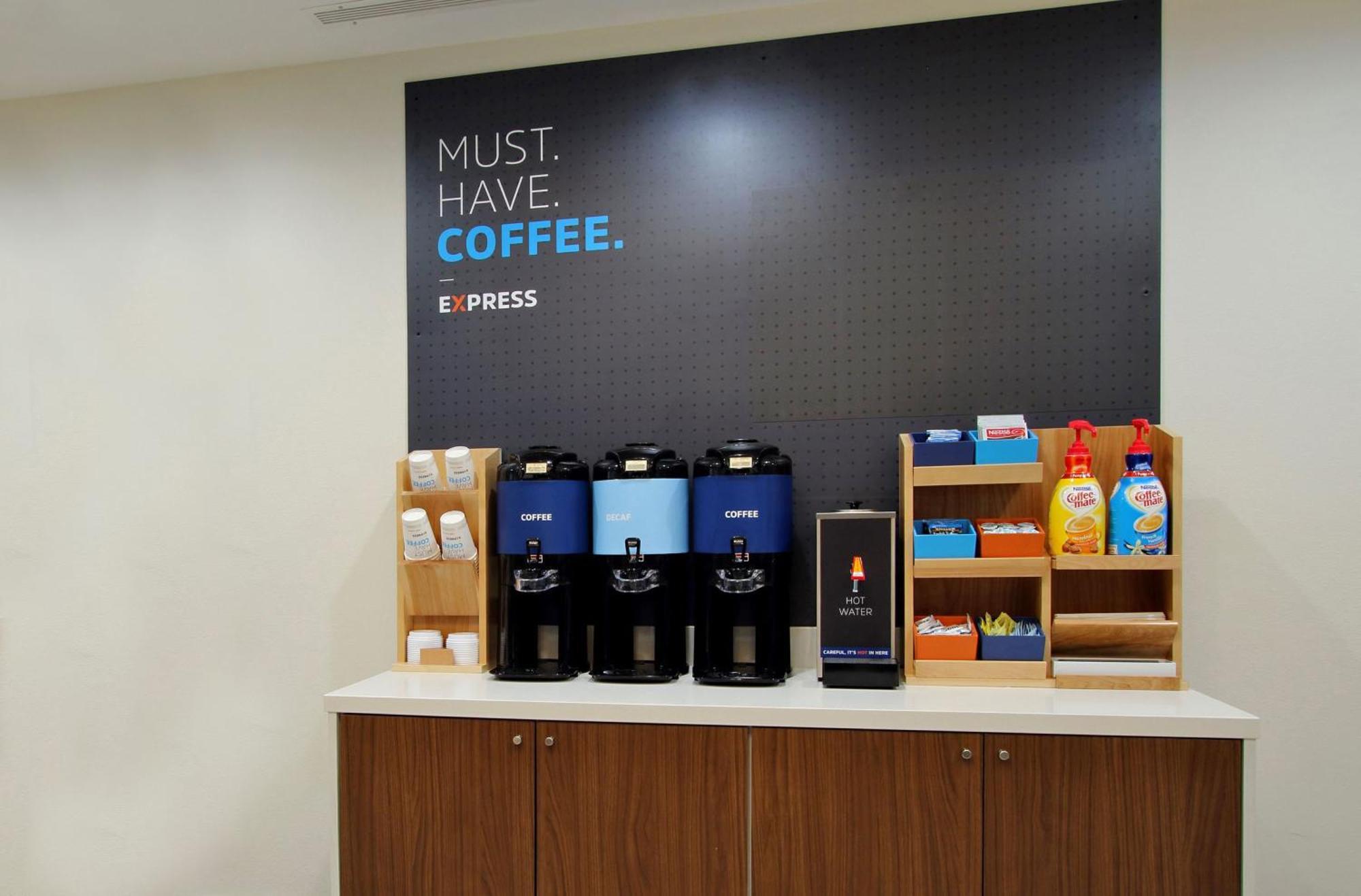 Holiday Inn Express & Suites - Toronto Airport South By Ihg Eksteriør billede
